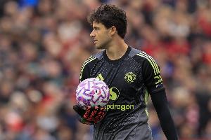 庫爾圖瓦建議拉門斯：站在kop看臺(tái)前時(shí)，要給主場(chǎng)球迷鼓掌