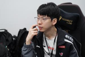 作用不能只在開游戲?。ope世界賽把把對線劣勢 狀態(tài)急需調整