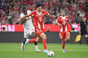 法爾克：金玟哉相信自己能爭(zhēng)奪首發(fā)，一月份他離開拜仁可能性很小