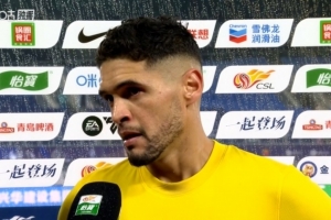 西海岸外援里切利：因?yàn)榕辛P和犯規(guī)導(dǎo)致兩人罰下，輪不到我來點(diǎn)評(píng)