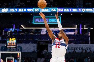 不是那個男人了？米德爾頓半場6中0 僅靠罰球拿3分3板2助