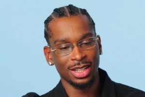 你是如何保持穩(wěn)定？亞歷山大：盡量讓生活中每件事都保持規(guī)律