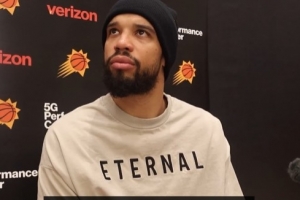 格林馬威缺席季前賽是否影響常規(guī)賽？狄龍：這就是即插即用的事