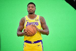 斯瑪特：季前賽將打25分鐘左右 沒必要在熱身階段就耗盡所有油