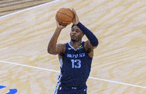 復(fù)出找找感覺！賈倫-杰克遜20中7&三分9中3拿17分 另有2板1助1帽