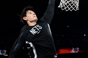 媒體人：小曾身高&技術難在NBA立足 頂級黑人鋒線實在是太多了