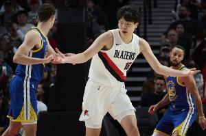 媒體人：楊瀚森的位置感 尤其是防守一端的位置感持續(xù)在進步