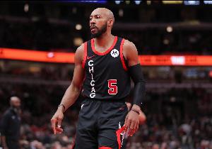 高效替補(bǔ)！杰旺-卡特10投7中&三分6中3得到17分3板3助