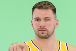 雷迪克：東契奇處于最佳版本 若我們打出高水平他會進入MVP討論