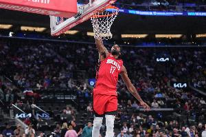 還差三分沒開！伊森半場出戰(zhàn)16分 9中5&三分3中0拿到11分2板