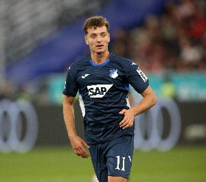 德天空：巴薩關(guān)注霍芬海姆前鋒阿斯拉尼，球員明夏有解約條款