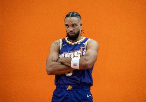 狄龍：不確定是否出戰(zhàn)湖人由教練決定 我隨時(shí)會(huì)做好上場(chǎng)準(zhǔn)備