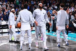 會不會太兇殘？獨行俠末節(jié)打出37-8超級攻擊波！27分大勝湖人！