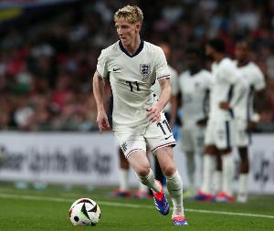 戈登：想成為世界頂級邊鋒我還有很多工作要做，我不害怕競爭