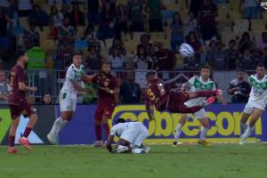 還能戰(zhàn)41歲中衛(wèi)蒂亞戈-席爾瓦98分鐘絕殺！凌空側(cè)鉤雜耍進球