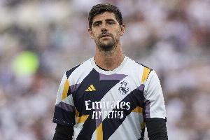 馬卡報：庫爾圖瓦提前結(jié)束假期回到皇馬陣中，贏得教練組贊賞