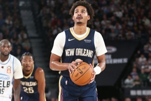 中規(guī)中矩！普爾半場18分鐘 9中4&三分5中1拿到14分