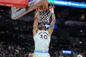 隊記：索漢昨日對抗賽中扭傷了左手腕 進入每日觀察&將缺席揭幕戰(zhàn)