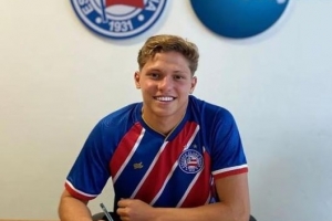 鏡報(bào)：曼城、米蘭有意巴伊亞17歲小將，球員解約金達(dá)8700萬(wàn)鎊