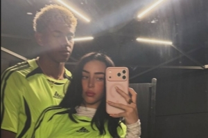 秀恩愛！女友社媒曬與亞馬爾親密自拍合照