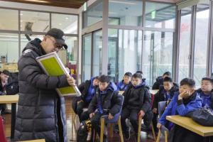 靠足球小將賺錢？董路：我們不跟孩子們簽約，也沒球員交易簽約費