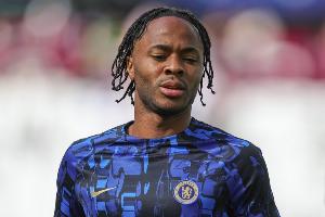 周薪32.5萬鎊沒球踢！30歲斯特林身價(jià)跌至700萬，6年前巔峰1.6億