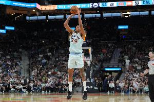 填滿數(shù)據(jù)欄！瓦塞爾半場7中4拿下9分2板4助1斷1帽