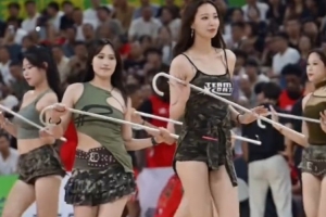 廣東男籃主場啦啦隊(duì)曬舞蹈視頻：大長腿 小蠻腰