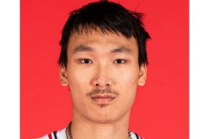 略顯滄桑！媒體人曬淡厚然NCAA新賽季的媒體照