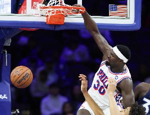 博納先發(fā)！納斯：攻防表現(xiàn)都不錯(cuò) 相比進(jìn)攻我更認(rèn)可他的防守