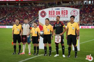 杰拉德PK費(fèi)迪南德！傳奇賽利物浦4-2曼聯(lián) 里瑟破門薩哈雙響難救主