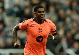 阿奎羅：拉什福德在巴薩的表現(xiàn)讓人欽佩，他適應(yīng)得非常好