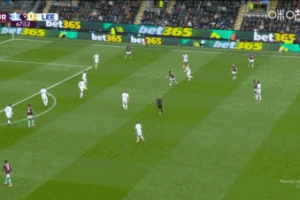 超級(jí)世界波！查奧納左腳電梯球轟進(jìn)死角，伯恩利2-0利茲聯(lián)