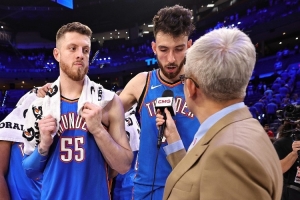 戴格諾特：切特哈滕的配合正逐步變好 他們的發(fā)揮沒讓人失望