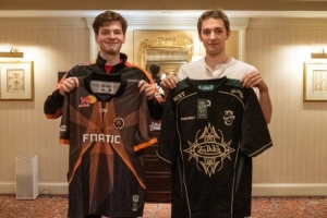 FLY分享Busio與Mikyx交換隊(duì)服：輔助之神們，祝好運(yùn)，F(xiàn)NC