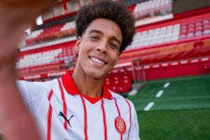 維特塞爾：最后時刻丟球輸?shù)舯荣惛杏X很糟，但我們踢得非常出色