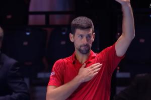 出場(chǎng)費(fèi)150萬(wàn)刀德約退賽遭怒噴：撈錢(qián)！費(fèi)德勒1526場(chǎng)從未退賽