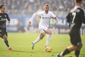 斯皮納佐拉：我們踢得過于文雅 傷病潮影響？我們陣容厚實