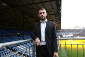 威爾希爾執(zhí)教盧頓首秀輸球，被嘲諷“你明天就要被炒魷魚”