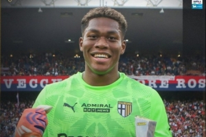 補(bǔ)時(shí)撲點(diǎn)，意甲官方：鈴木彩艷當(dāng)選帕爾馬0-0熱那亞全場(chǎng)最佳