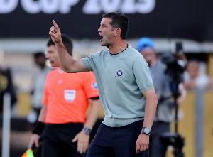 齊沃：下半場我們體能下降被對手壓制，勞塔羅感冒了依然全力以赴