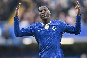 新晉世一腰！凱塞多半場(chǎng)僅1丟球權(quán)助藍(lán)軍3球完勝，1億身價(jià)后腰第1