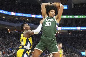 真摯的祝福！祝雄鹿球員杰里科-希姆斯27歲生日快樂(lè)！