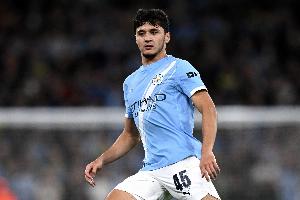 記者：胡桑諾夫和羅德里缺席訓練，除此之外其他球員均出席