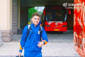 我們將用更多的汗水與努力，去贏回屬于我們共同的榮耀