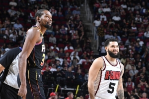 麥坎茨：老范本是那個能和KD復(fù)刻杜庫擋拆的后衛(wèi) 現(xiàn)在這戰(zhàn)術(shù)沒了