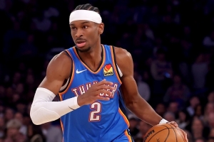 亞歷山大：無論順逆境我們都始終緊密相連 擅長反思也敢承擔(dān)責(zé)任