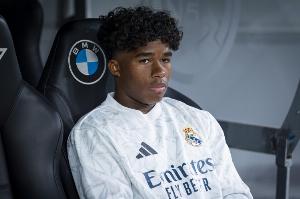 出場(chǎng)時(shí)間尷尬掛0！阿斯：恩德里克在皇馬處境艱難，冬窗需做決定