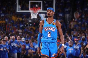 亞歷山大：已經(jīng)等不及揭幕戰(zhàn)領(lǐng)取總冠軍戒指了！