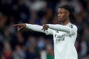 終于不再客串左后衛(wèi)！阿斯：卡馬文加首發(fā)后在中場(chǎng)位置表現(xiàn)出色